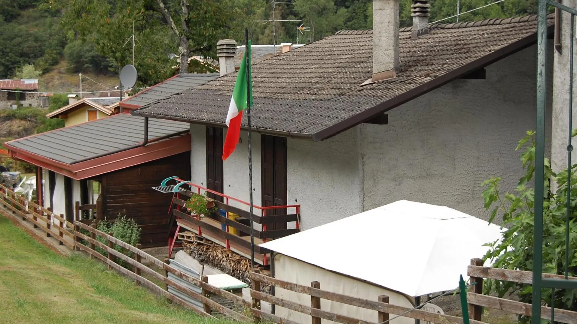 Casa Valentino Villa Corteno Golgi